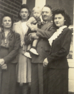 Greg with his Noland grandmother, mother, grandfather and aunt